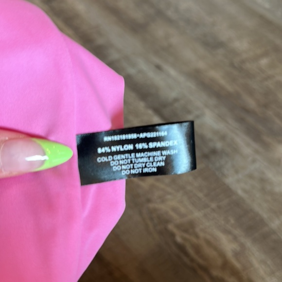 Dolls Kill - Poster Grl - Pink Crop Top - Picture 3 of 4